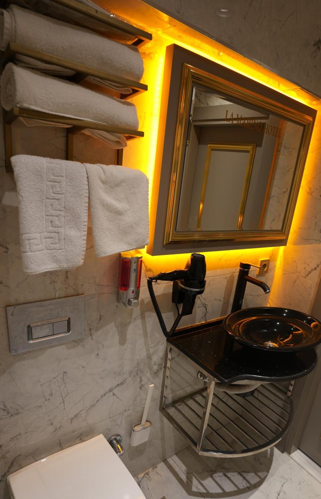 Taksim La Marino Hotel Стамбул Экстерьер фото
